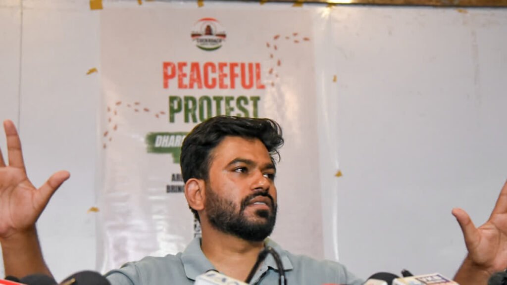 https://samajwadiprahri.online/wp-content/uploads/2026/07/image_search_1784054601821.jpg